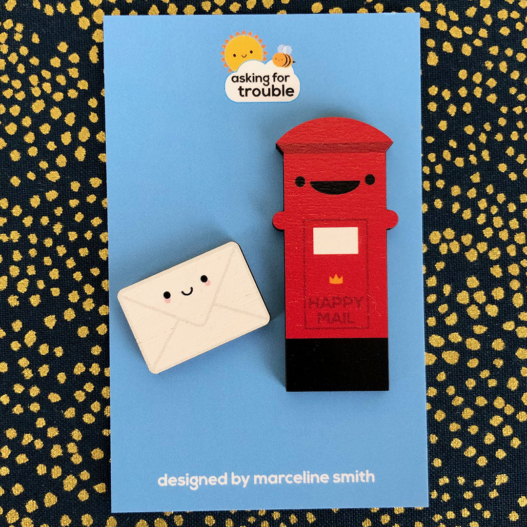 Postbox & Envelope set packaged on an illustrated backing card